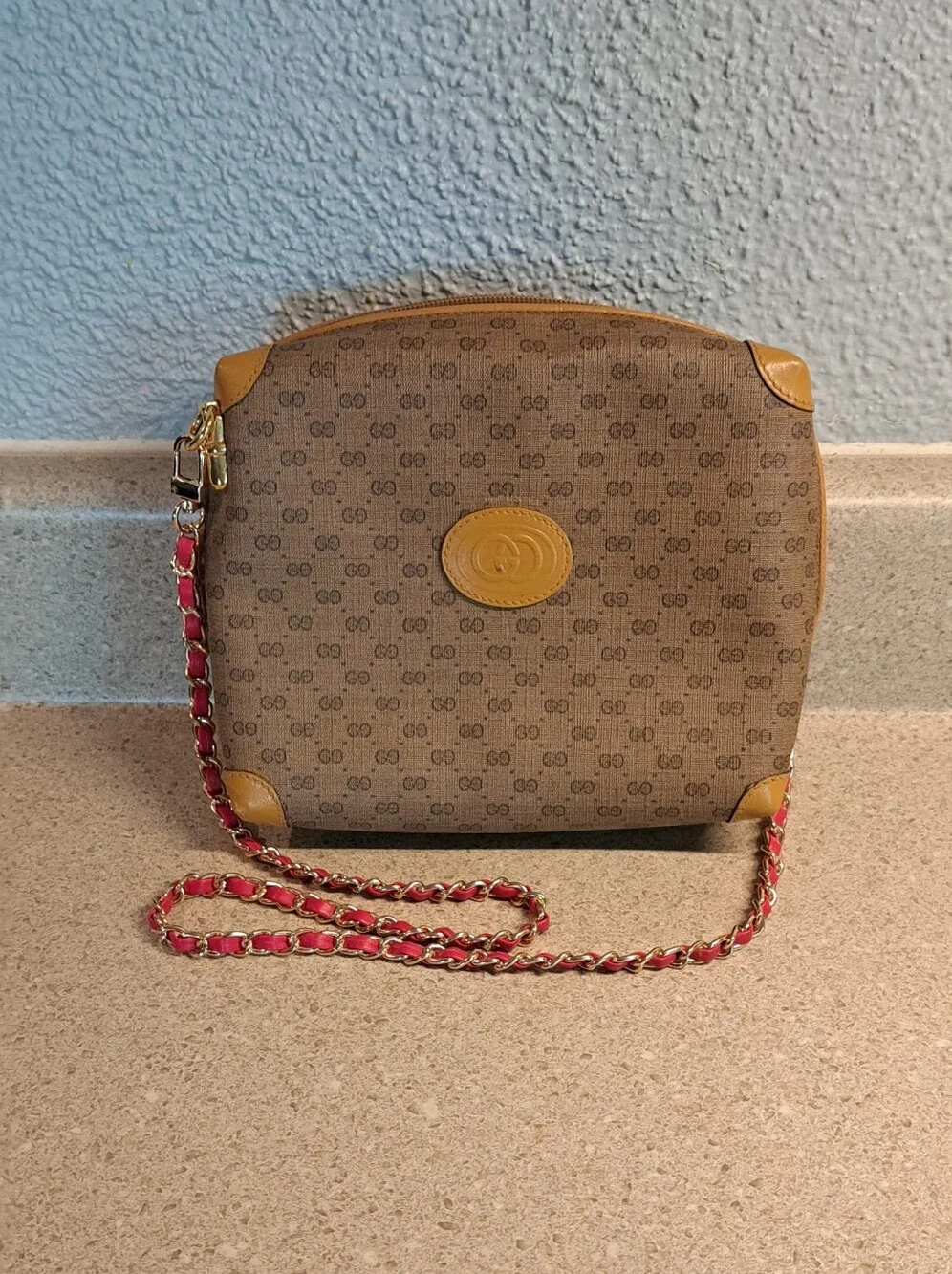 Gucci Shoulder Bag